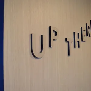Alojamento de Acomodação e Pequeno-almoço Up There Design ****